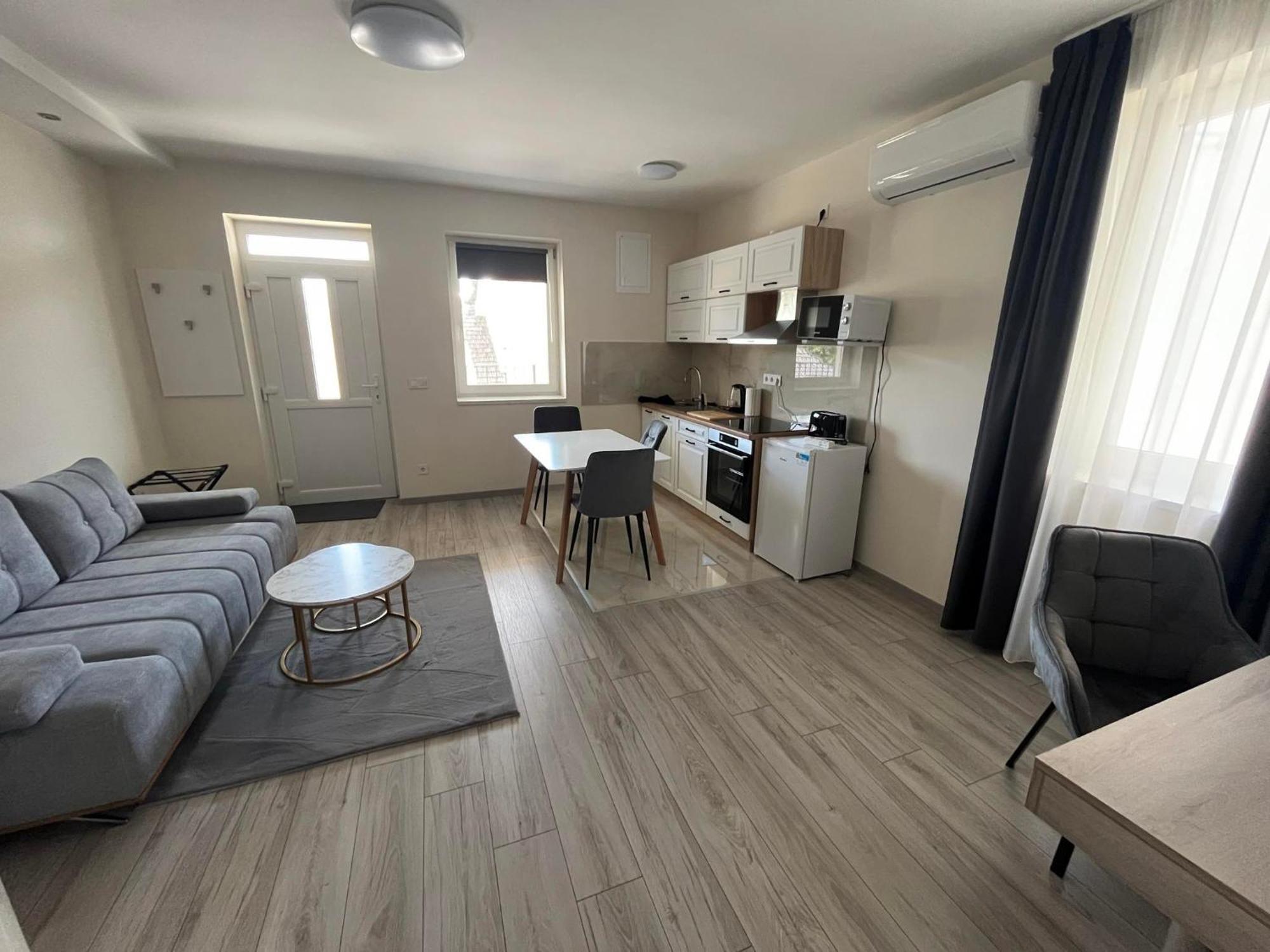 Brill Hotel Bekescsaba Dış mekan fotoğraf