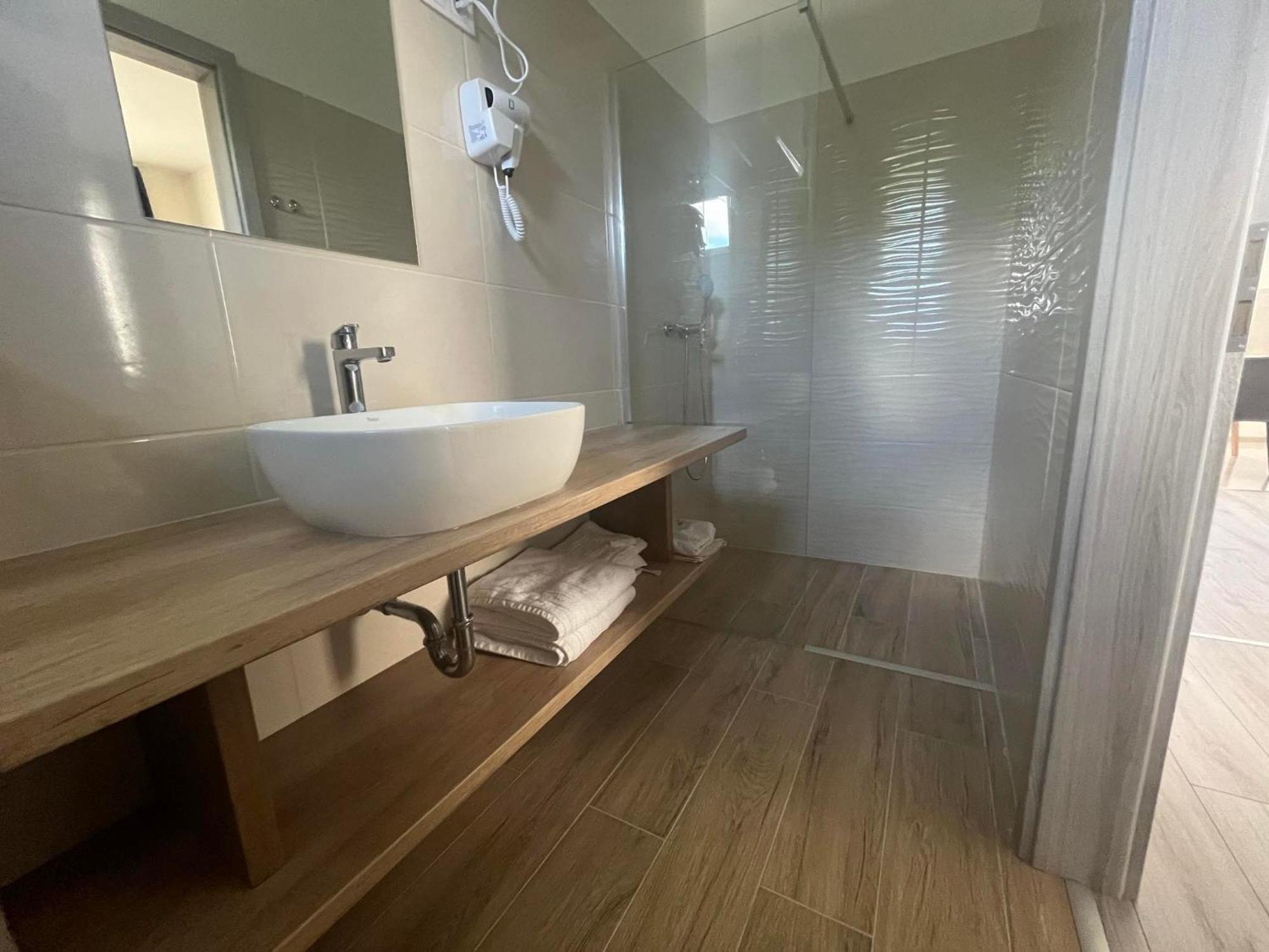 Brill Hotel Bekescsaba Dış mekan fotoğraf